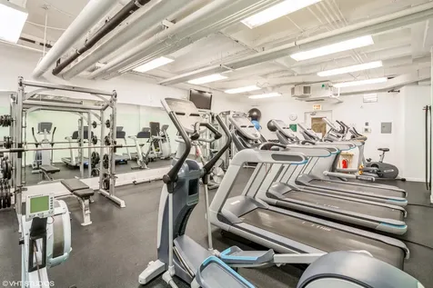 2000 North Lincoln Park West Chicago IL 60614