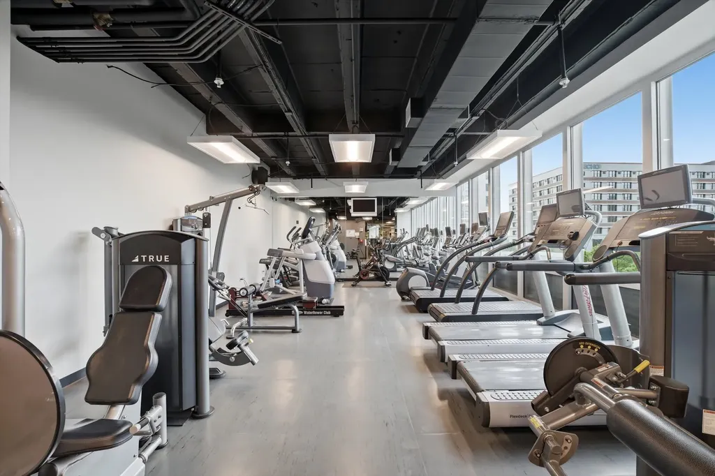 500 West Superior Street Chicago IL 60654