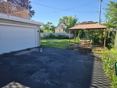 7139 West 74th Place Chicago IL 60638
