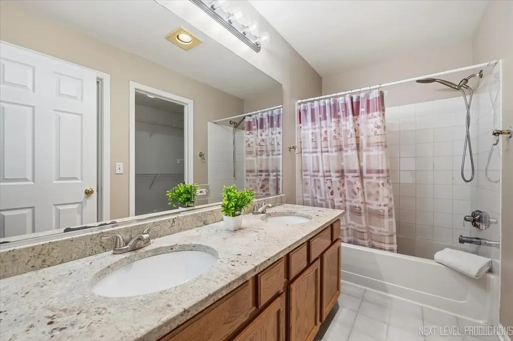 2712 Stockton Road Naperville IL 60564