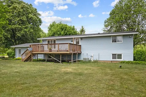 14413 Pleasant Valley Road Woodstock IL 60098
