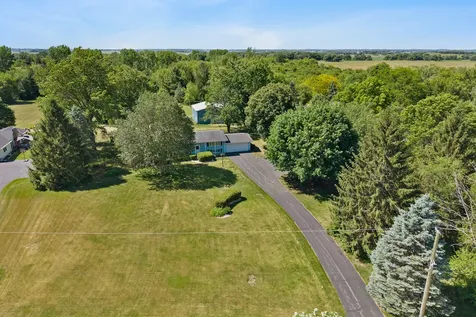 14413 Pleasant Valley Road Woodstock IL 60098