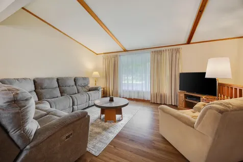 14413 Pleasant Valley Road Woodstock IL 60098