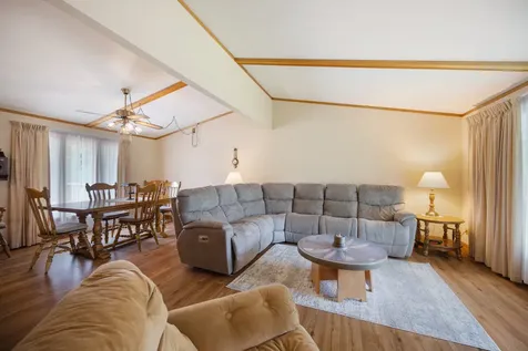 14413 Pleasant Valley Road Woodstock IL 60098