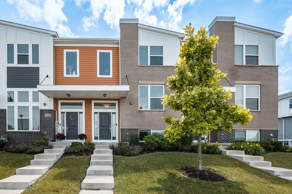 3S629 Camden Street Warrenville IL 60555