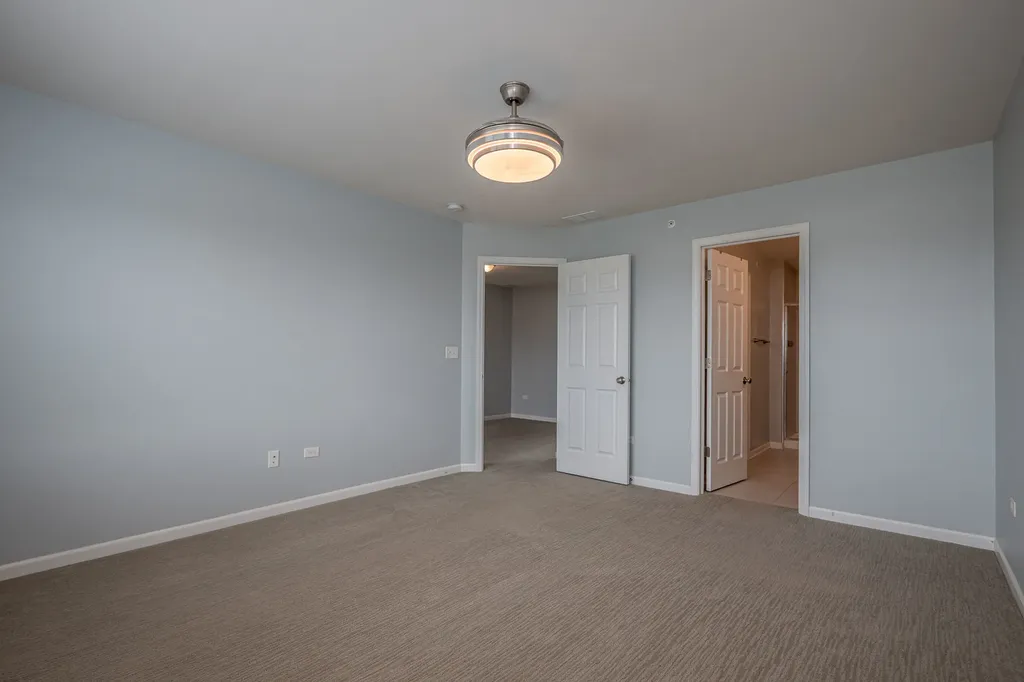 3S629 Camden Street Warrenville IL 60555