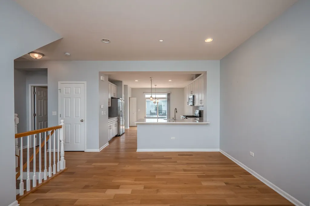 3S629 Camden Street Warrenville IL 60555