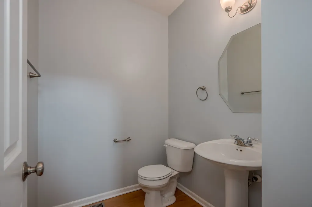 3S629 Camden Street Warrenville IL 60555