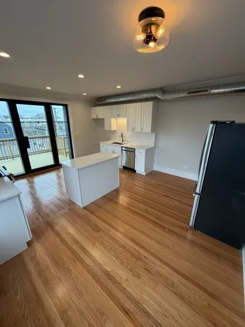 4886 North Hermitage Avenue Chicago IL 60640
