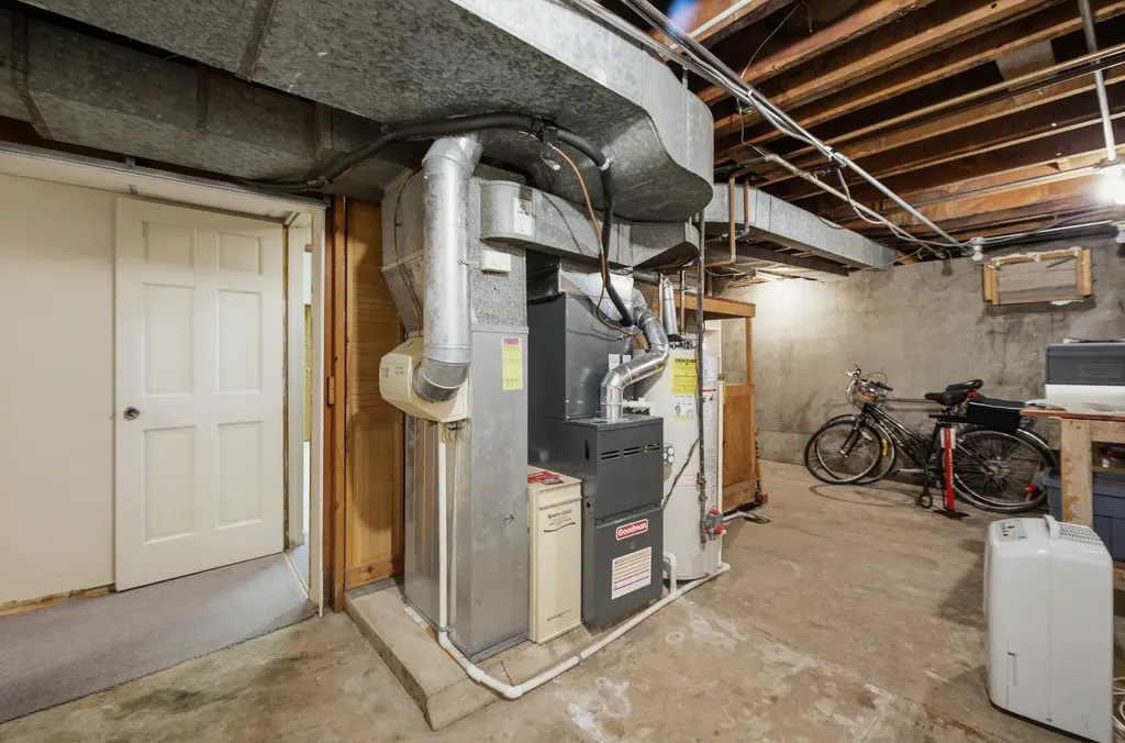 27W270 Sunnyside Avenue Winfield IL 60190