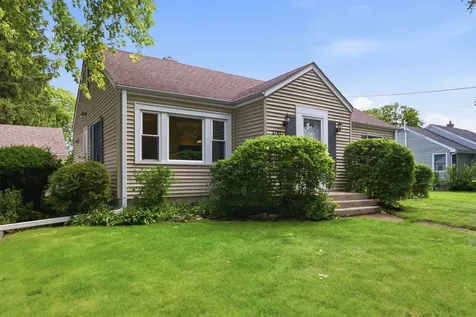 27W270 Sunnyside Avenue Winfield IL 60190