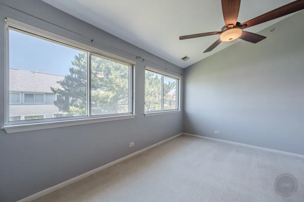 1136 East Cambria South Lane Lombard IL 60148