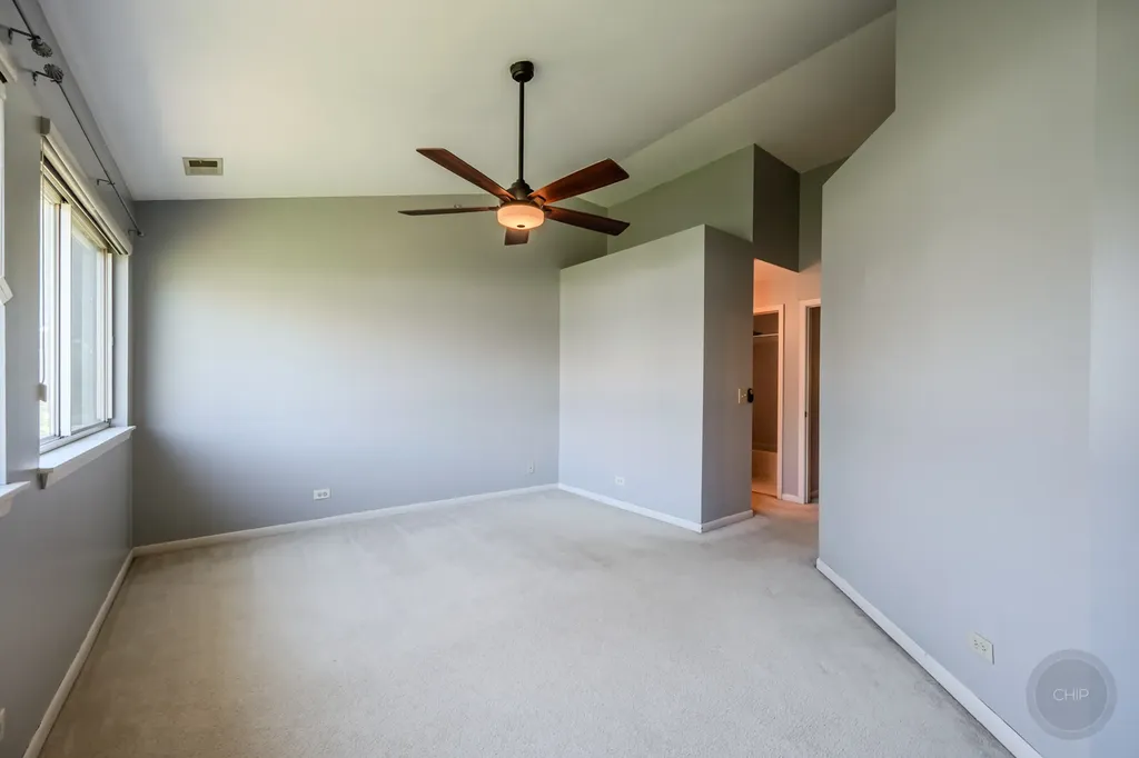 1136 East Cambria South Lane Lombard IL 60148