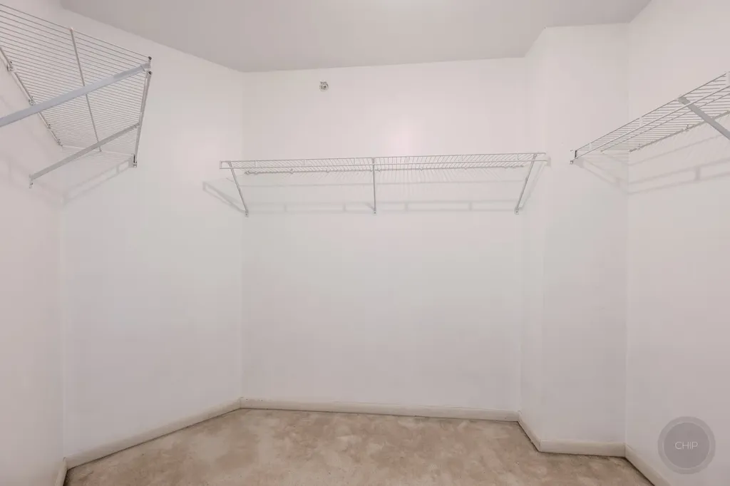 1136 East Cambria South Lane Lombard IL 60148
