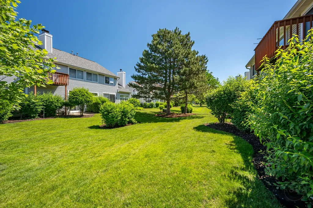 1136 East Cambria South Lane Lombard IL 60148