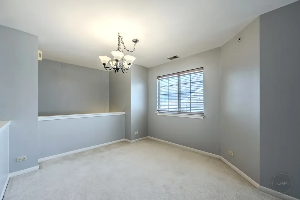 1136 East Cambria South Lane Lombard IL 60148