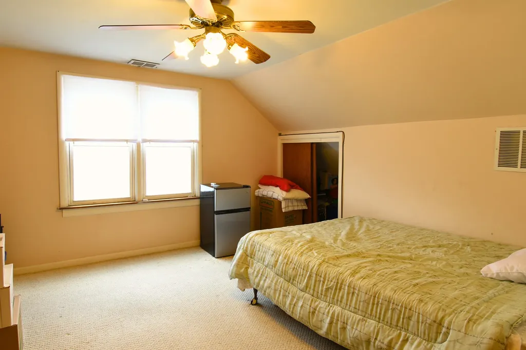 4945 West Waveland Avenue Chicago IL 60641