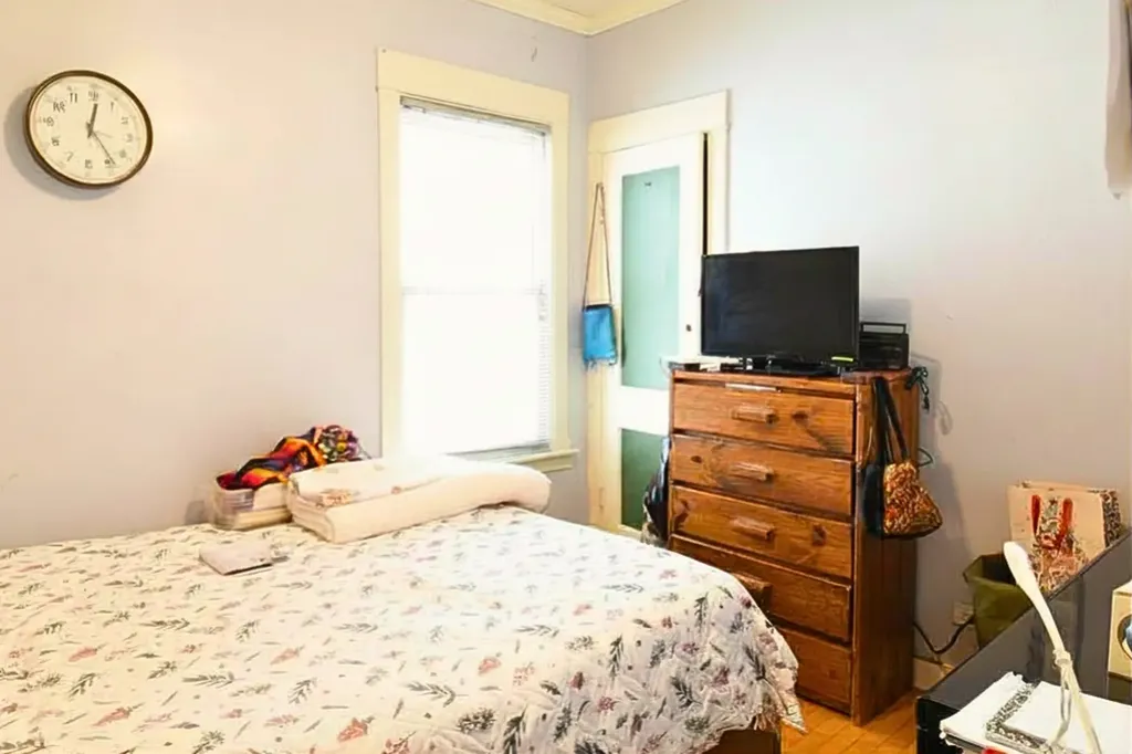 4945 West Waveland Avenue Chicago IL 60641