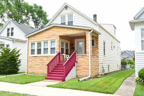 4945 West Waveland Avenue Chicago IL 60641