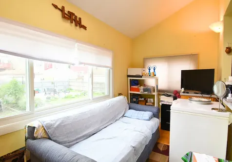 4945 West Waveland Avenue Chicago IL 60641