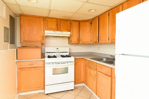 4945 West Waveland Avenue Chicago IL 60641