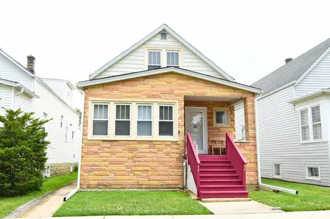 4945 West Waveland Avenue Chicago IL 60641
