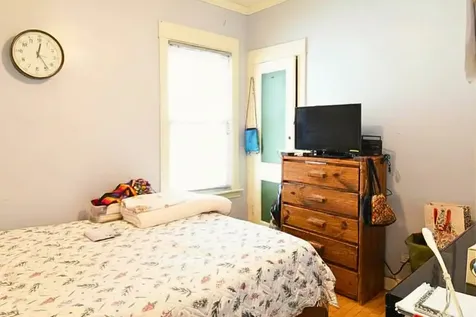 4945 West Waveland Avenue Chicago IL 60641