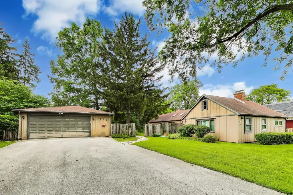 520 South Edgewood Avenue La Grange IL 60525