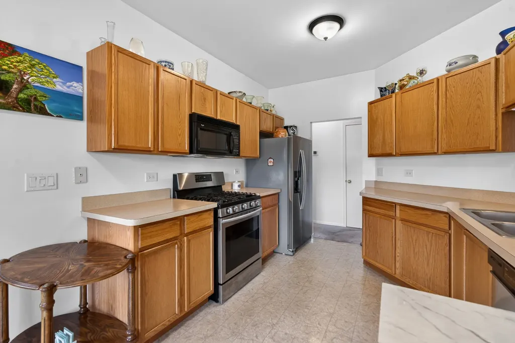 1933 Misty Ridge Lane Aurora IL 60503