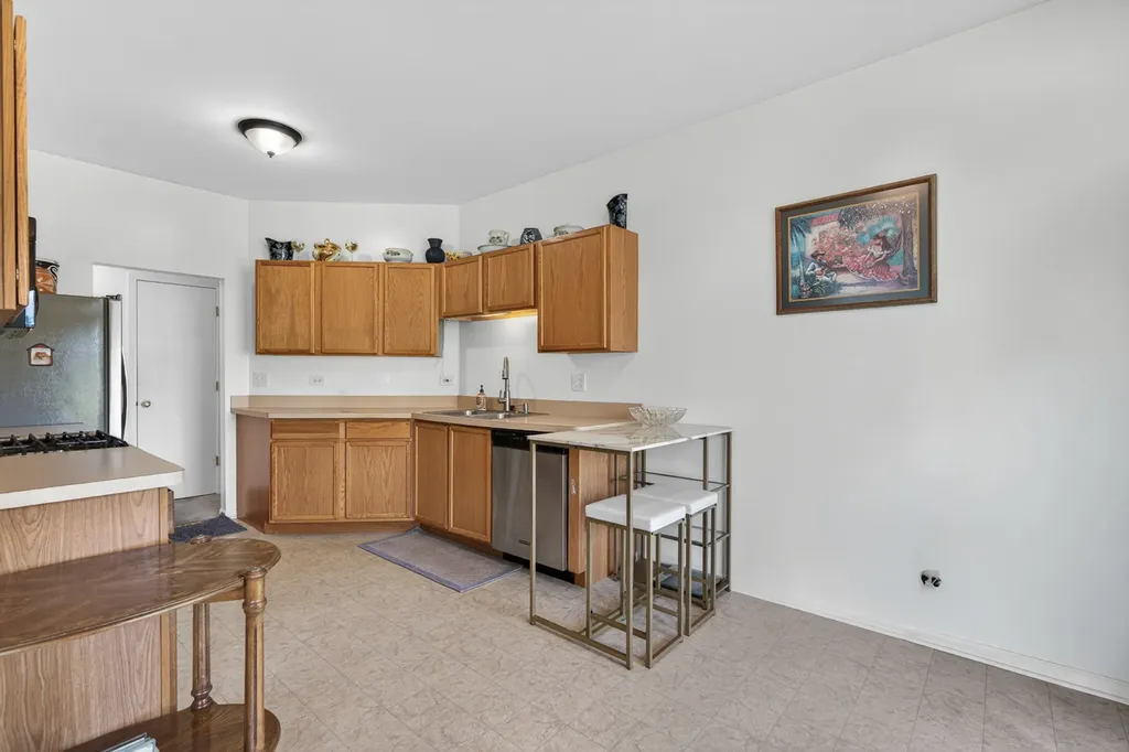 1933 Misty Ridge Lane Aurora IL 60503