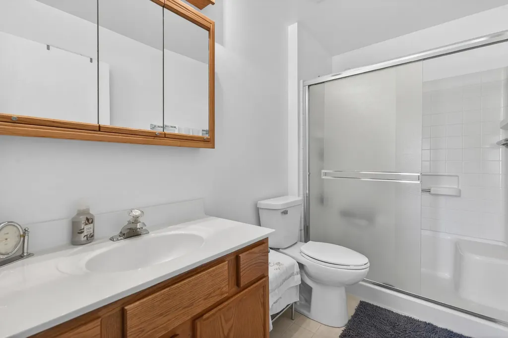 1933 Misty Ridge Lane Aurora IL 60503