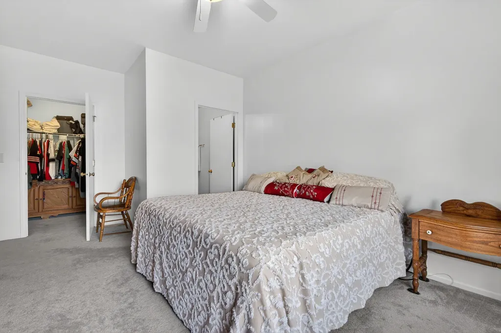 1933 Misty Ridge Lane Aurora IL 60503