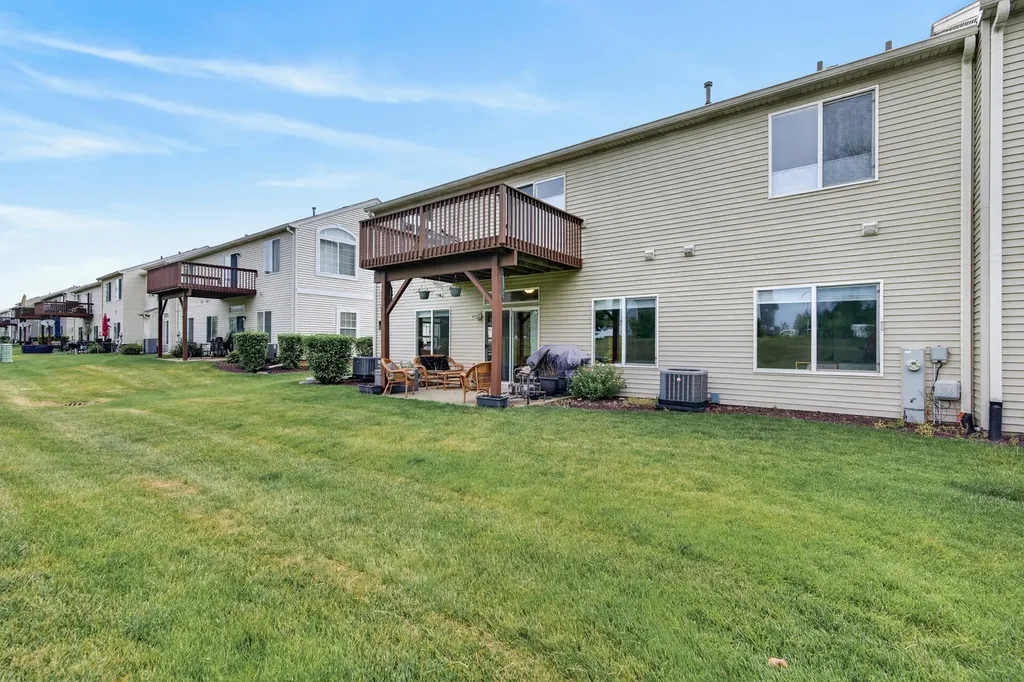 1933 Misty Ridge Lane Aurora IL 60503