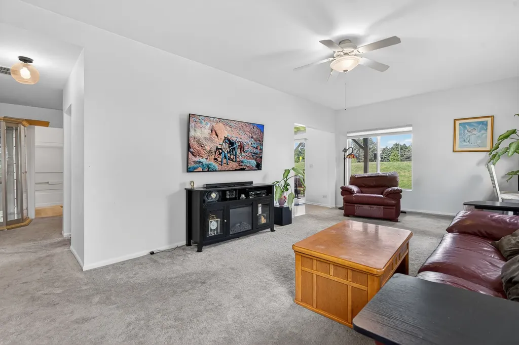 1933 Misty Ridge Lane Aurora IL 60503