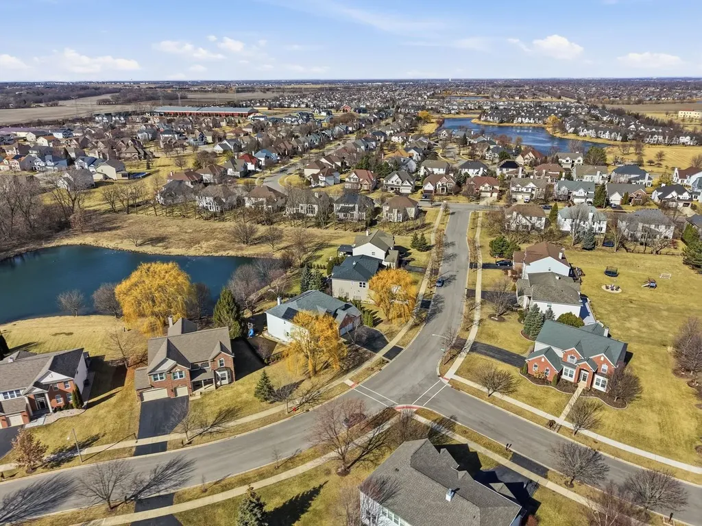 12312 Blue Iris Lane Plainfield IL 60585
