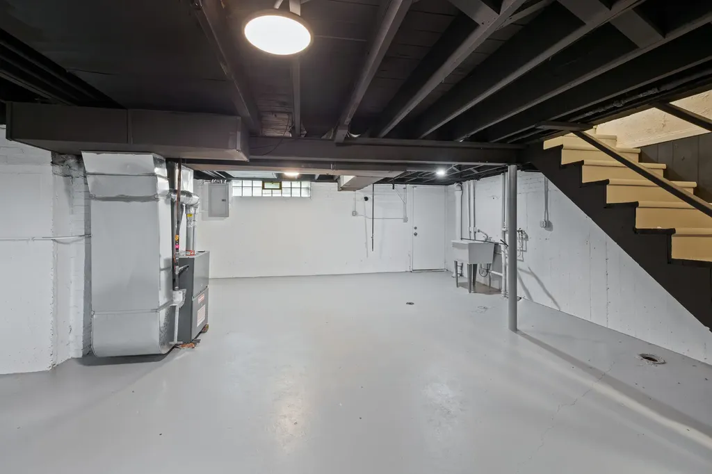 521 East 109th Street Chicago IL 60628