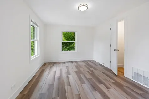 521 East 109th Street Chicago IL 60628