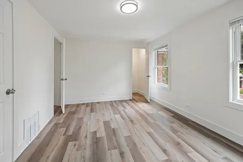 521 East 109th Street Chicago IL 60628
