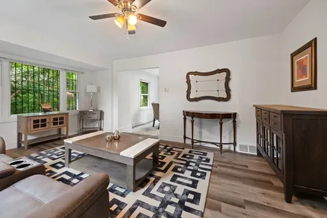 521 East 109th Street Chicago IL 60628