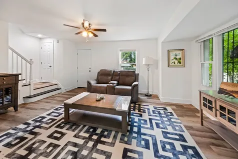 521 East 109th Street Chicago IL 60628