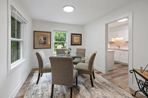 521 East 109th Street Chicago IL 60628