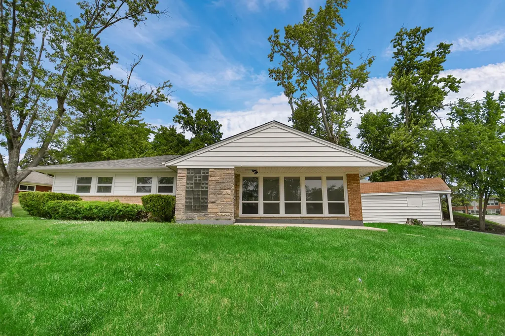 102 Nashua Street Park Forest IL 60466