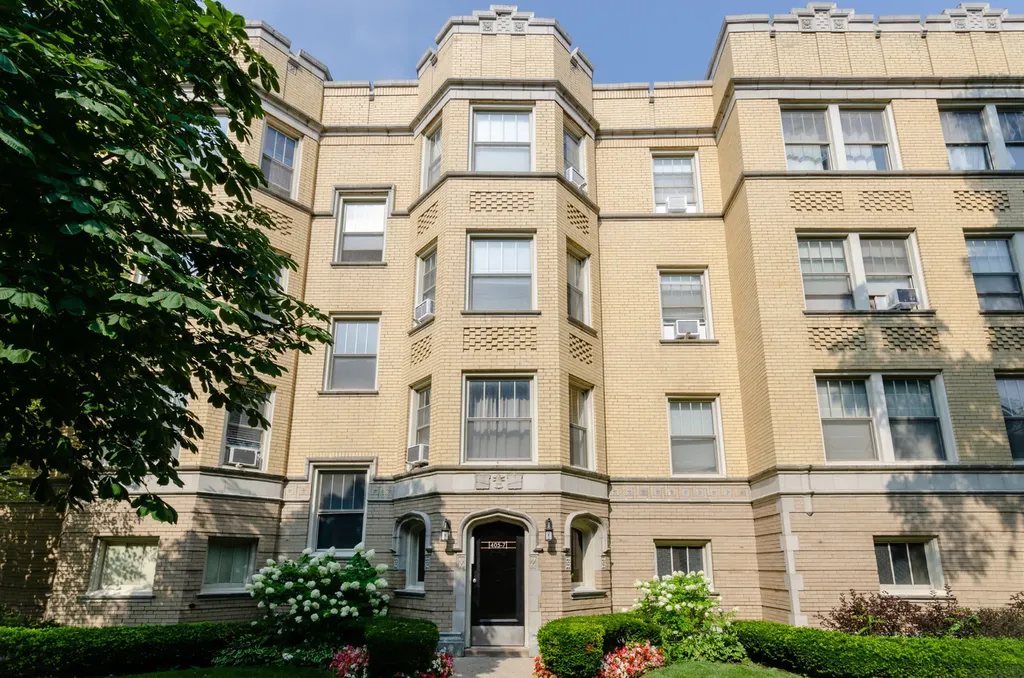 407 South East Avenue Oak Park IL 60302