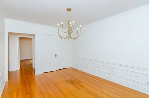 407 South East Avenue Oak Park IL 60302