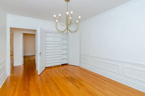 407 South East Avenue Oak Park IL 60302
