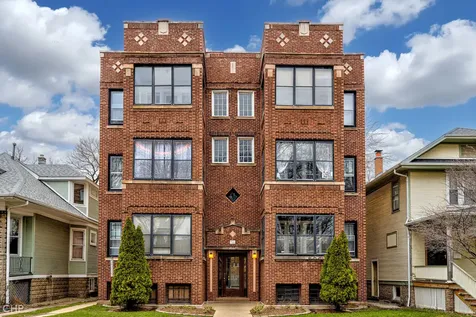 1942 West Farwell Avenue Chicago IL 60626