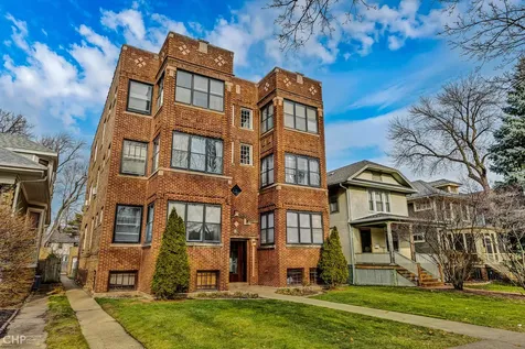1942 West Farwell Avenue Chicago IL 60626
