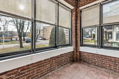 1942 West Farwell Avenue Chicago IL 60626