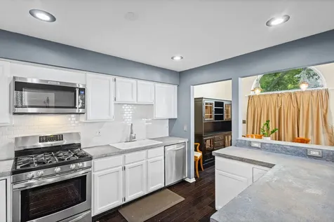 754 Ripple Brook Lane Elgin IL 60120