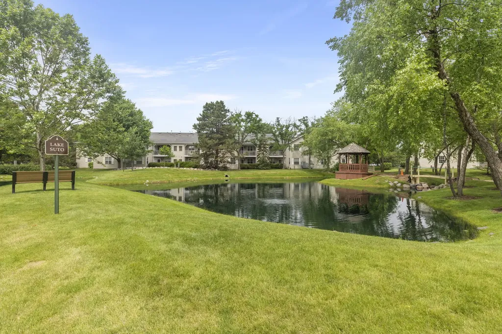 736 N Gary Avenue Carol Stream IL 60188